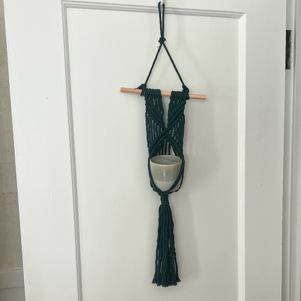 NEW NWOT Macrame hanger and handmade planter pine green for succulent never used